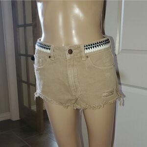 PS Erin  Wasson destroyed  jean‎ shorts